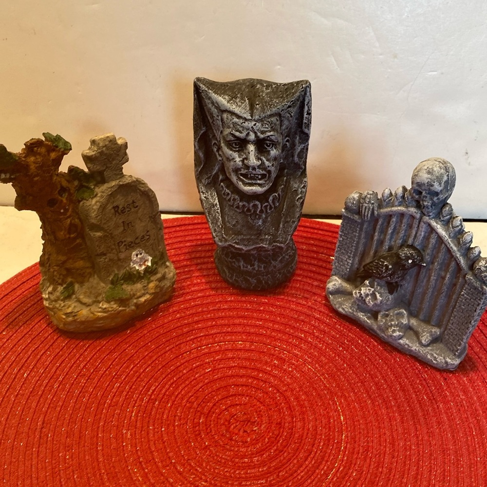 NWT & Vintage 2000s, Three Very Heavy Resin Graveyard Tombstones
